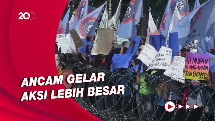 Ratusan Buruh Demo di Kantor Gubernur Jateng, Tuntut Kenaikan UMK 13%