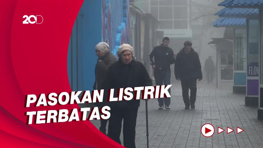 Warga Kherson Gunakan Air Sungai untuk Bertahan Hidup