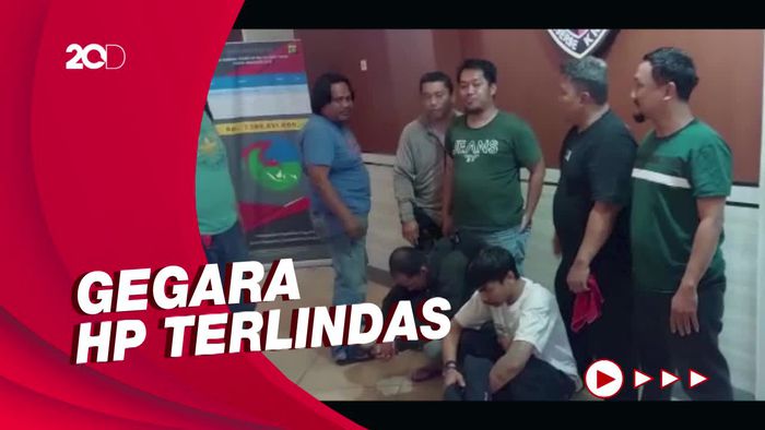 Momen Penangkapan Pelaku Penusukan Sopir TransJ di Ciracas