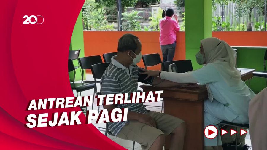 Masyarakat Lansia Cipete Antusias Sambut Vaksinasi Booster Kedua