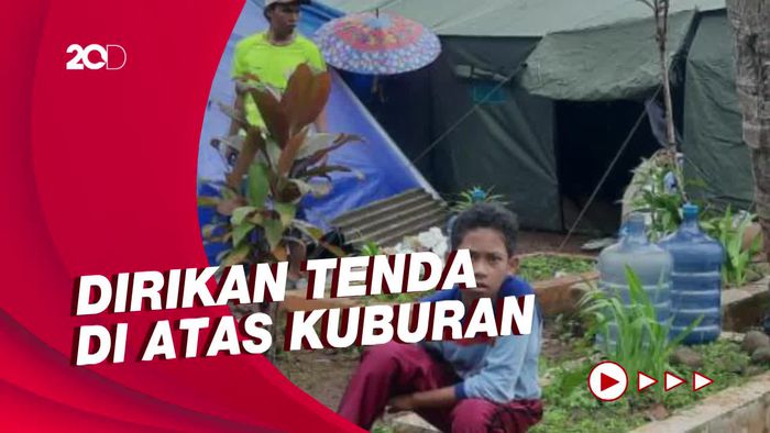 Meski Diselimuti Ketakutan, Warga Cianjur Terpaksa Ngungsi di Kuburan