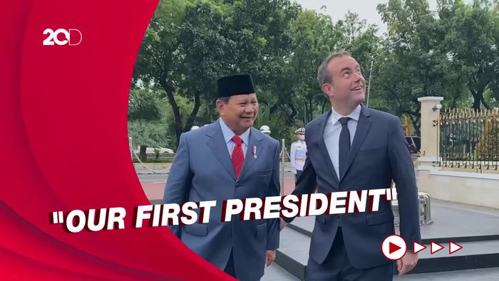 Momen Prabowo Kenalkan Sukarno ke Menteri Angkatan Bersenjata Prancis