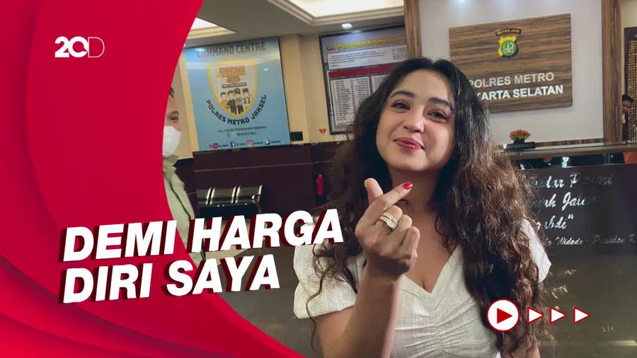 Dewi Perssik Rela Bolak-balik Kantor Polisi Demi Penjarakan Haters