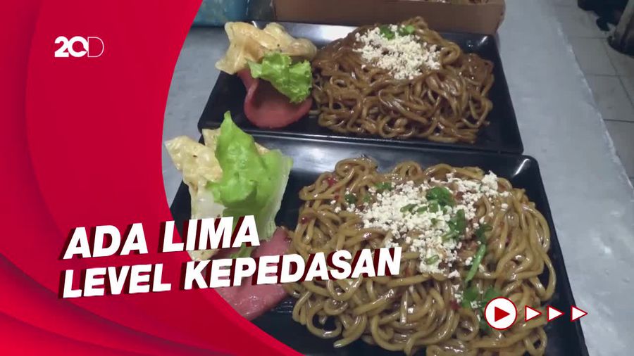 Pedas Nampol Mie Semeru di Lumajang