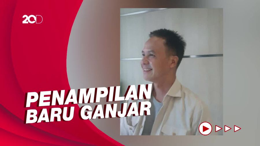 Ganjar Pamer Berambut Hitam di Tengah Riuh Pemimpin Rambut Putih