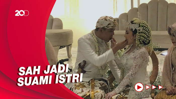 Raut Bahagia Kiki Amalia dan Agung Nugraha Usai Resmi Menikah