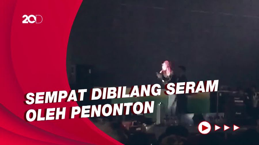 Isyana Sarasvati Tampil Ngerock di Soundrenaline 2022