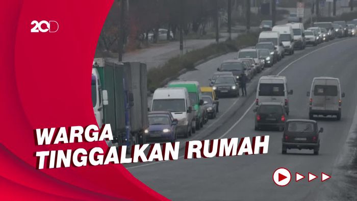 Rusia Tingkatkan Serangan ke Kherson, Warga Ramai-ramai Eksodus