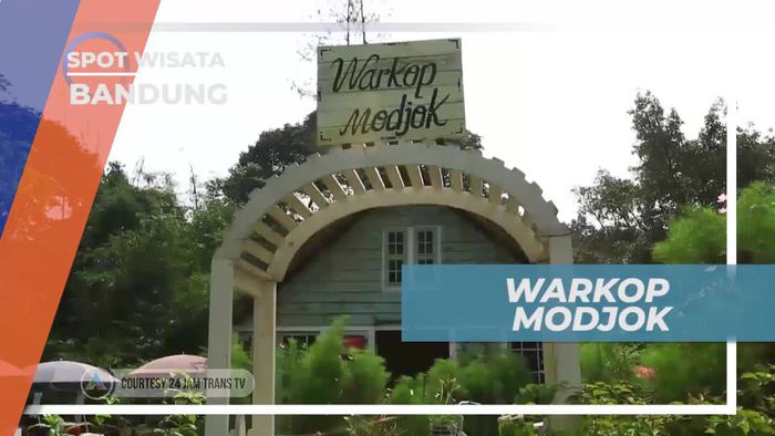 Berkunjung ke Cafe Berkonsep Rumah Kayu ala Tepi Pantai Australia, Bandung