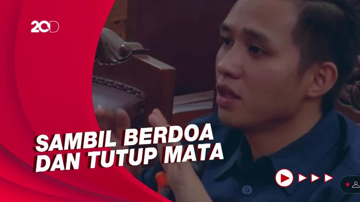 Momen Eliezer Peragakan Detik-detik Penembakan Yosua