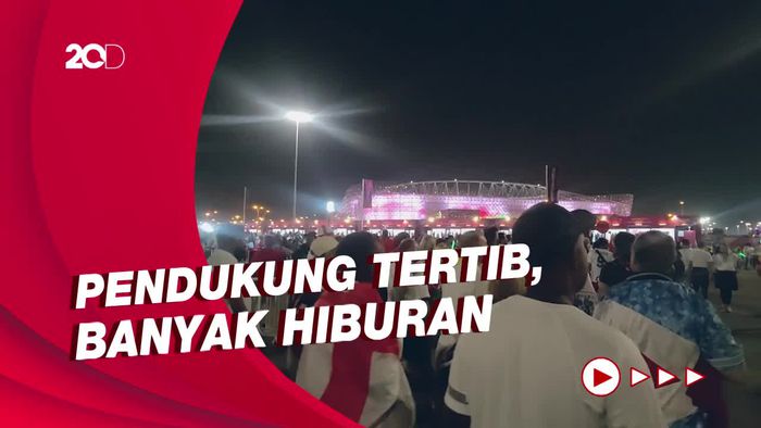 Suasana di Luar Ahmad Bin Ali Stadium Jelang Laga Inggris Vs Wales