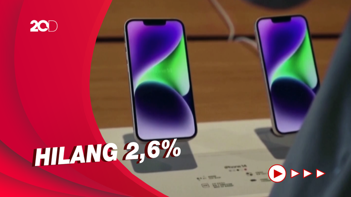 Saham Apple Amblas Usai Pabrik iPhone Didemo