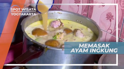 Lezatnya Ayam Ingkung Jawa Warung Ndeso, Yogyakarta