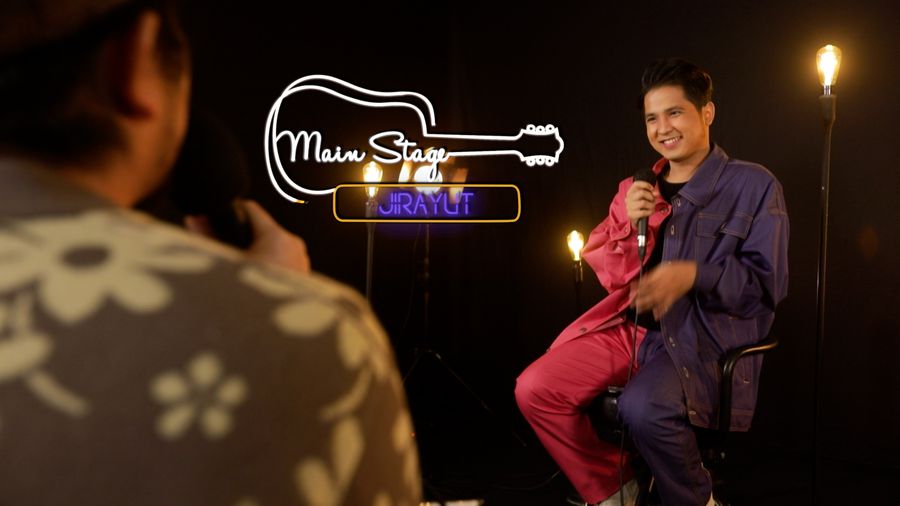 Jirayut, Hafalin Lagu Dangdut Indonesia Sampai Dikunciin di Balkon