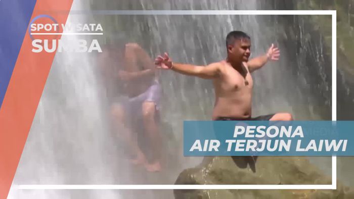 Pesona Keindahan Alam Air Terjun Laiwi Sumba Timur