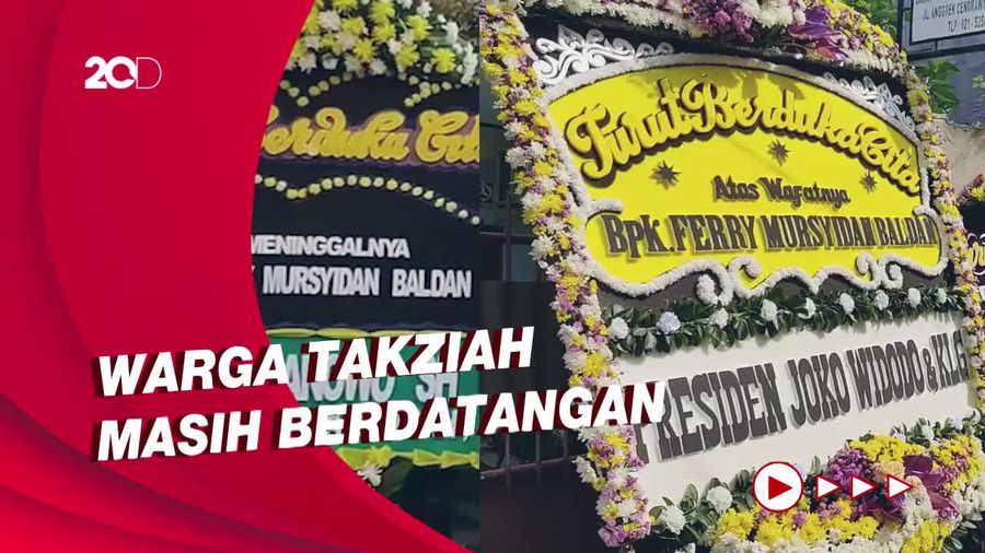 Karangan Bunga Terus Berdatangan ke Rumah Duka Ferry Mursyidan 