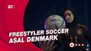 Kenalin Maymi Asgari, Freestyler Bola Hijab yang Viral di Qatar