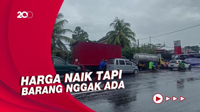 Solar di Bali Langka, Sopir Truk Harus Antre Berjam-jam!