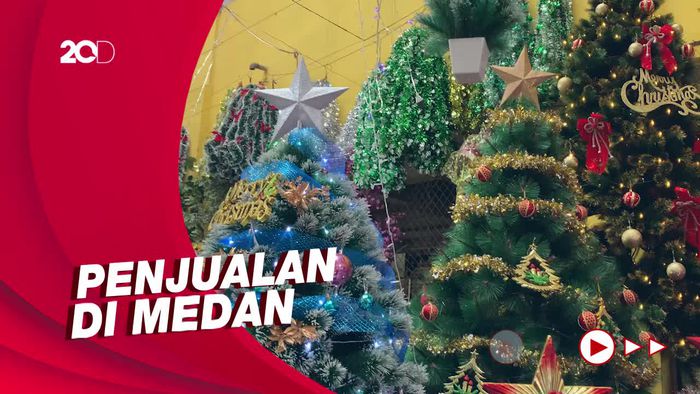 Stok Pohon Natal Menipis, Pembeli Borong Sejak September