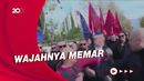 Momen Pemimpin Oposisi Albania Ditinju Demonstran Sampai Terkapar