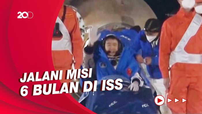 3 Astronaut China Mendarat di Bumi
