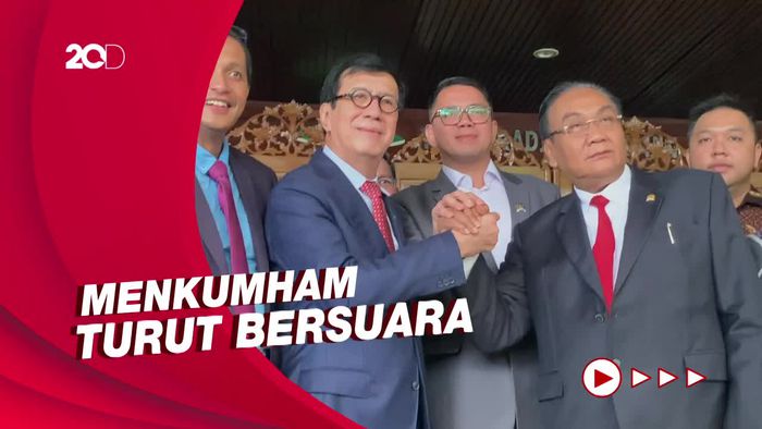 Pengesahan RKUHP yang Diwarnai Interupsi dan Aksi Protes