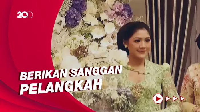 Dahului 2 Kakak Menikah, Erina Gudono Jalani Tradisi Langkahan