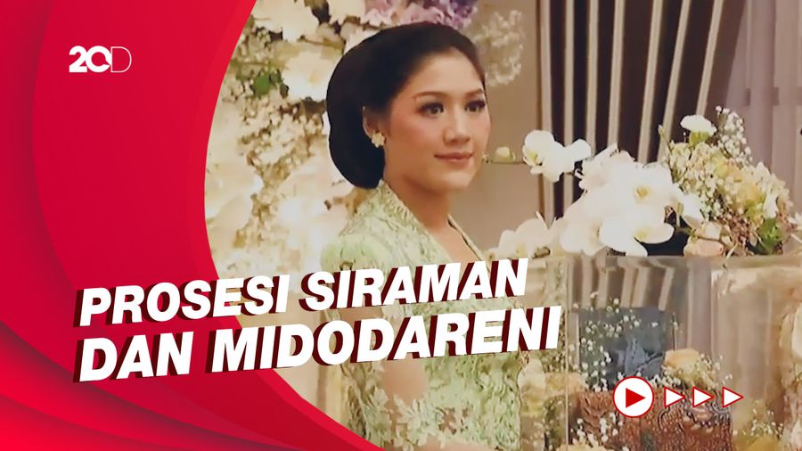 Erina Kenakan Busana Motif Nogosari hingga Wahyu Tumurun 