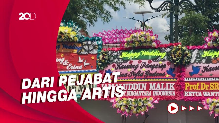 Sederet Karangan Bunga untuk Kaesang-Erina Mulai Penuhi Pura Mangkunegaran