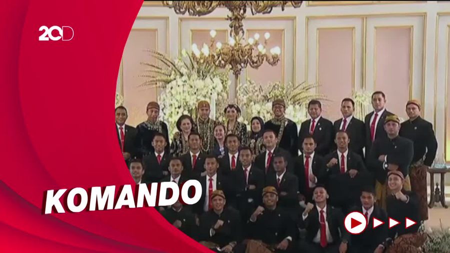 Gaya Paspampres Foto Bareng di Nikahan Kaesang-Erina