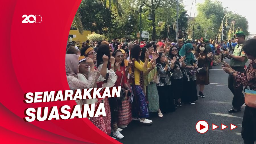 Aksi Warga Jelang Kirab Pernikahan Kaesang-Erina: Balas-Membalas Lagu