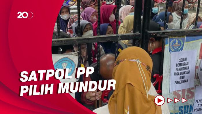 SDN Pocin 1 Mau Dikosongkan, Orang Tua Murid Pasang Badan