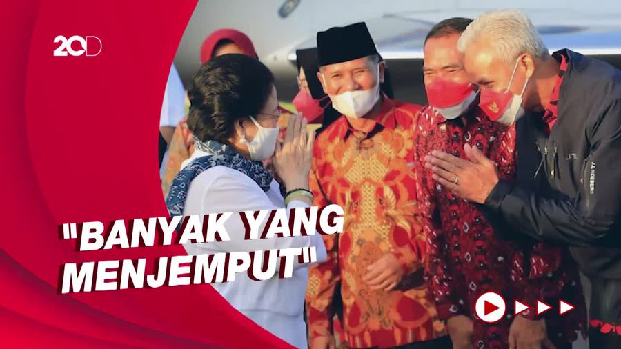 Jemput Megawati di Bandara, Ganjar: Nggak Sempat Ngobrol