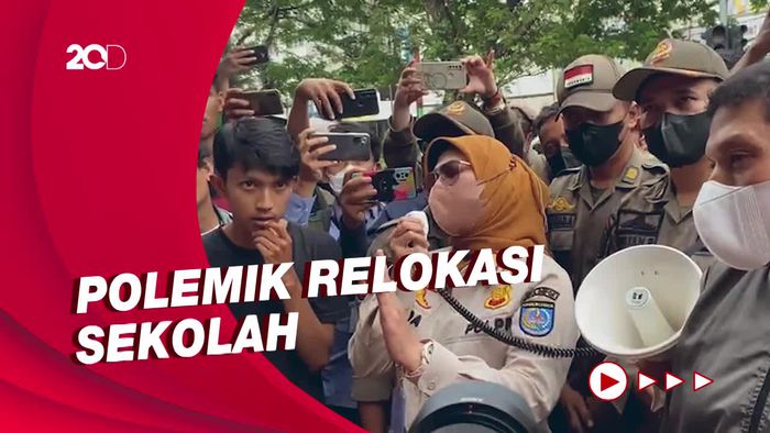Ngototnya Satpol PP hingga Perlawanan Ortu Siswa SDN Pocin 1 Depok