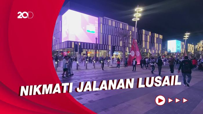 Menikmati Suasana Malam di Lusail Boulevard
