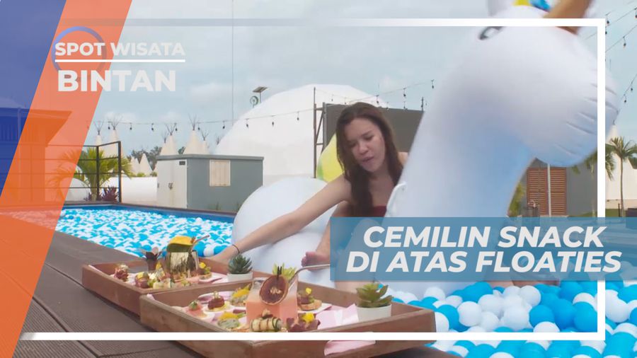 Menyantap Lezatnya Camilan di Tepi Kolam, Bintan Kepulauan Riau