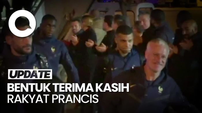 Riuh Tepuk Tangan Warnai Kedatangan Mbappe CS di Prancis