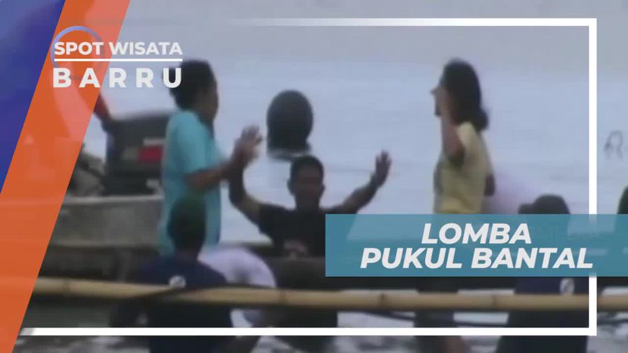 Adu Tangkas Lomba Pukul Bantal di Barru Sulawesi Selatan       