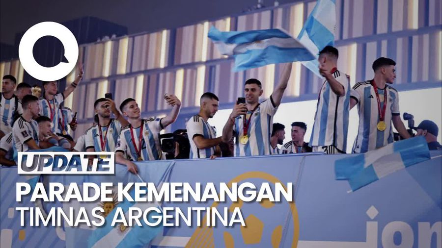 Aksi Nekat Fans Lompat ke Bus Pemain Buat Messi Cs Diangkut Helikopter