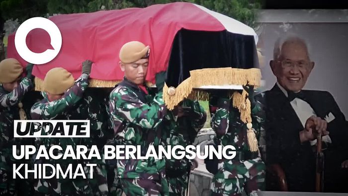 Upacara Militer Iringi Pemakaman Eks Menteri ESDM Subroto