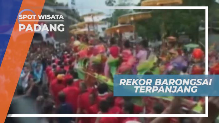 Barongsai Terpanjang yang Memeriahkan Suasana, Padang