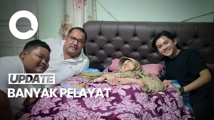 Suasana Rumah Duka Mak Nyak  Si Doel Anak Sekolahan