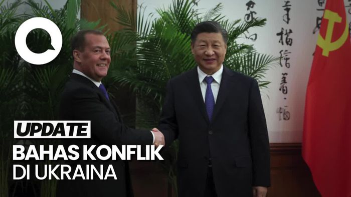 Eks Presiden Rusia Lakukan Pembicaraan Mendadak dengan Xi Jinping