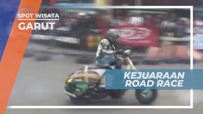 Adu Tangkas Mengendarai Motor di Trek Dalam Kota, Garut