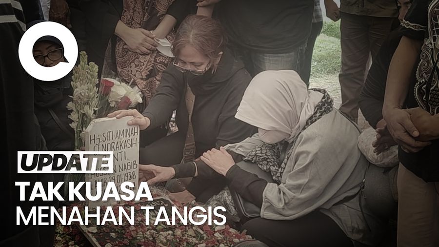 Tangis Keluarga Antar Jenazah Mak Nyak ke Peristirahatan Terakhir