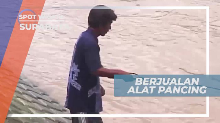 Deretan Penjual Alat Pancing di Pintu Air Jagir Surabaya