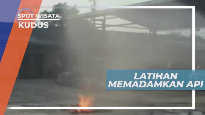 Latihan Memadamkan Api, Wisata Edukasi Bersama Petugas Pemadam Kebakaran Kota Kudus