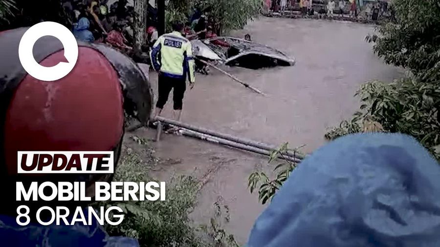 Mobil Pemudik Nataru di Pinrang Tercebur ke Sungai, 1 Penumpang Hilang