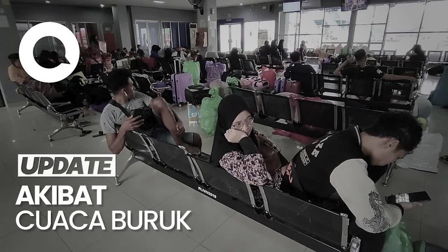 Cuaca Buruk Bikin Pemudik Kapal Terlantar di Pelabuhan Parepare