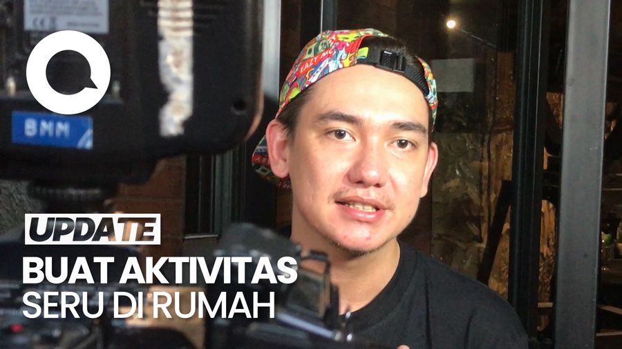 Cara Adipati Dolken Habiskan Waktu Akhir Tahun Bersama Keluarga